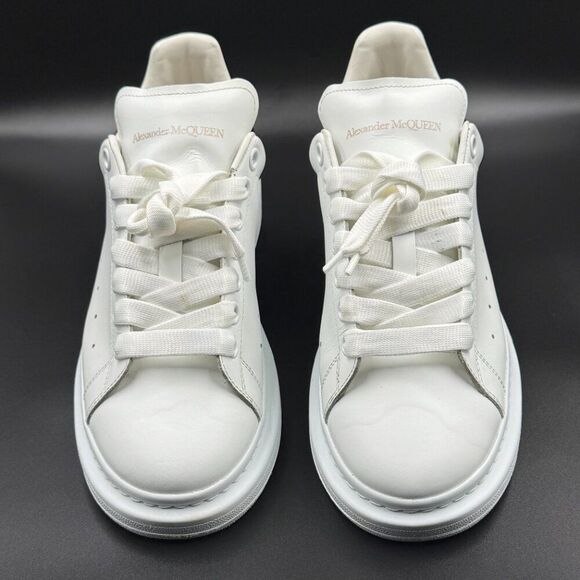 AUTHENTIC - Alexander McQueen Oversized Sneaker - Picture 2 of 12